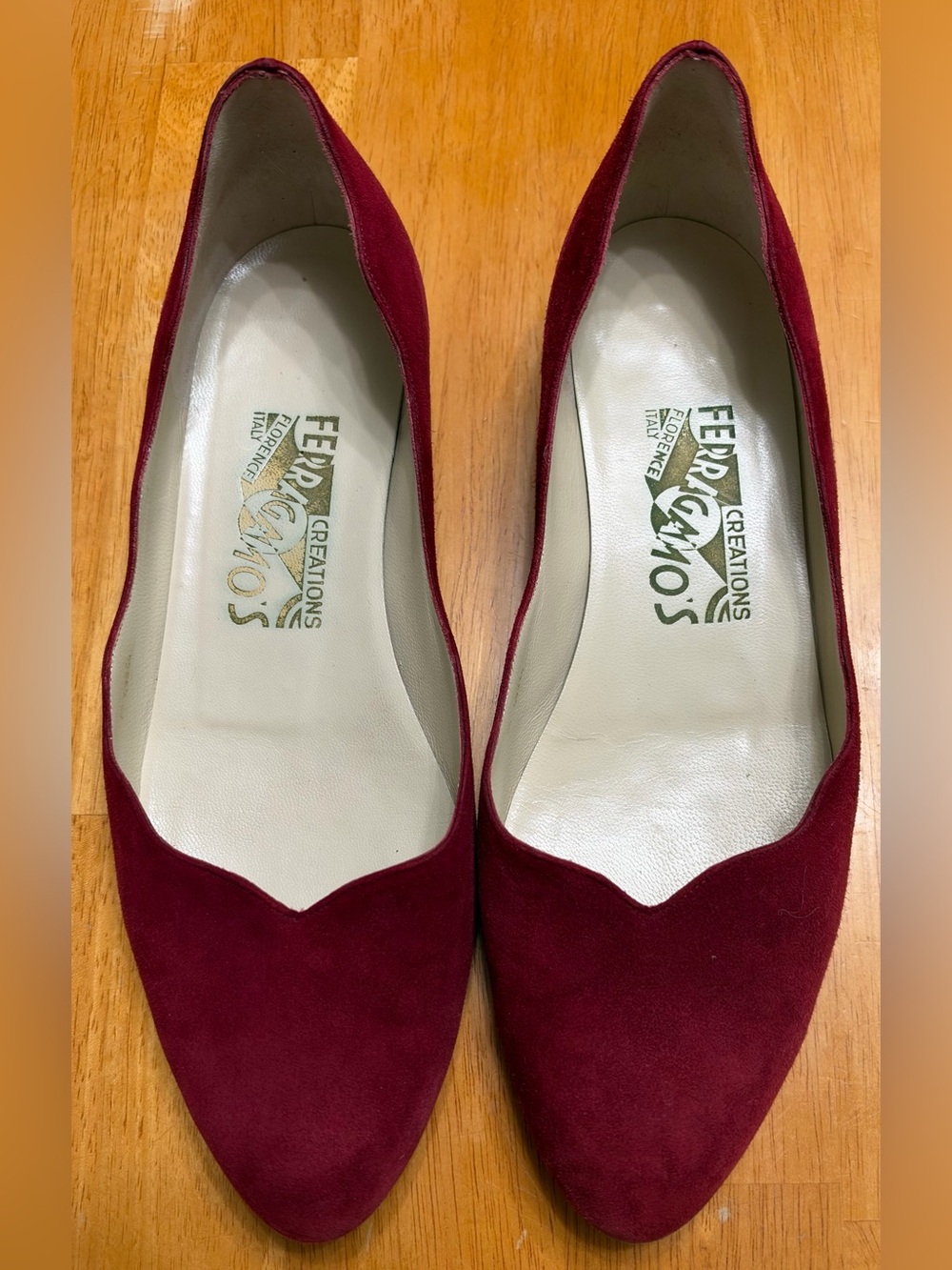 RARE LIMITED EDITION Ferragamo Turchina Archive 1960 Suede Ballet Flats 923/1000